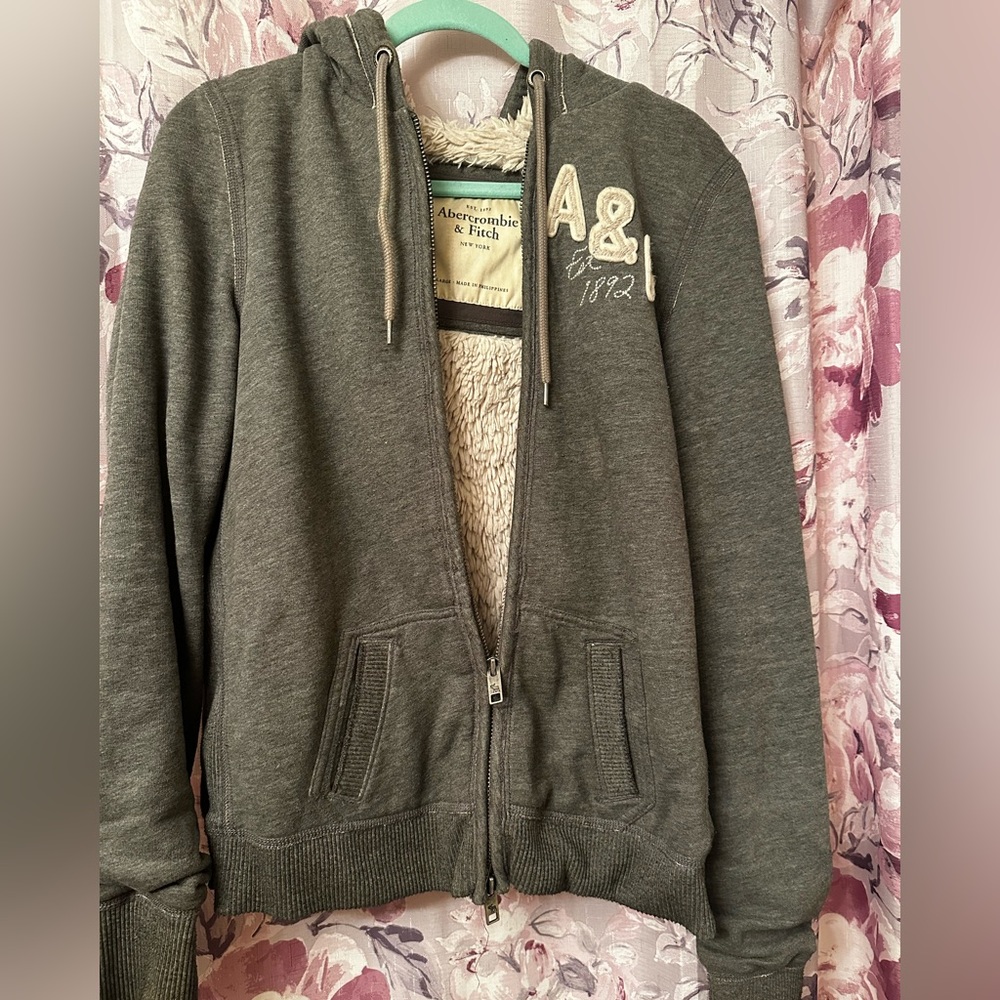 AF Heavy Duty Zipper Sweater Size XL